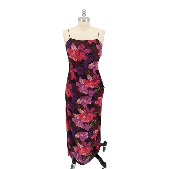 19883 NEW Lulus Floral Chiffon Midi Dress Purple size Medium 90s y2k preppy - Picture 1 of 9